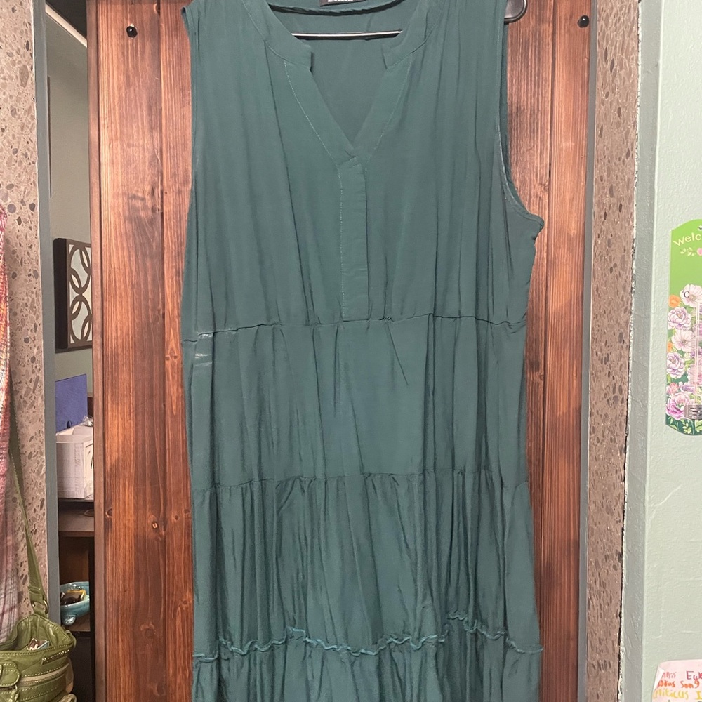 BloomChic Green Tiered Midi Sundress